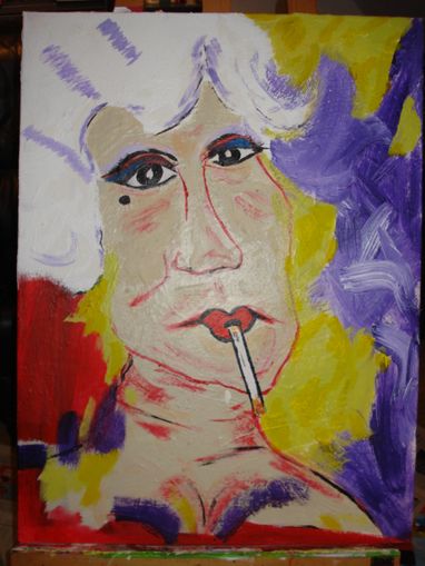 Alte Dame mit Zigarette