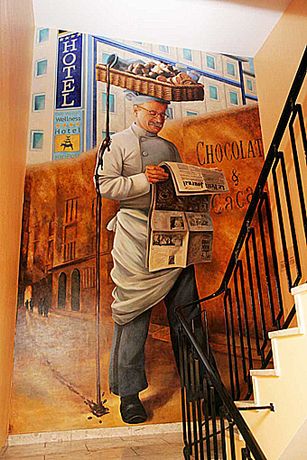 Wandmalerei f�r ein Treppenhaus im Hotel