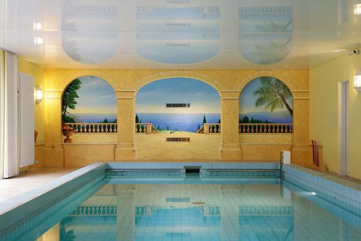 Illusionsmalerei f�r privates Schwimmbad
