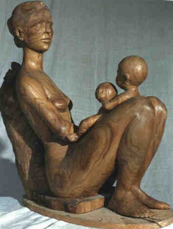 Mutter mit Baby und Ball