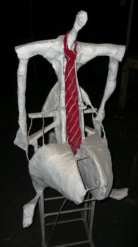 DIE HEXE AUF DEM BESENSTIEL