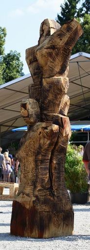 Monumentum 4